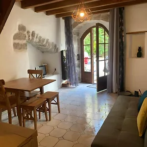  Hébergement de vacances Petite Maison 3* Centre-village